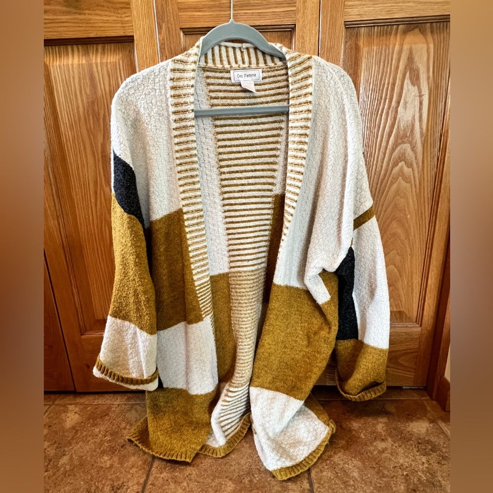 Ces Femme Color-block Cardigan Sweater